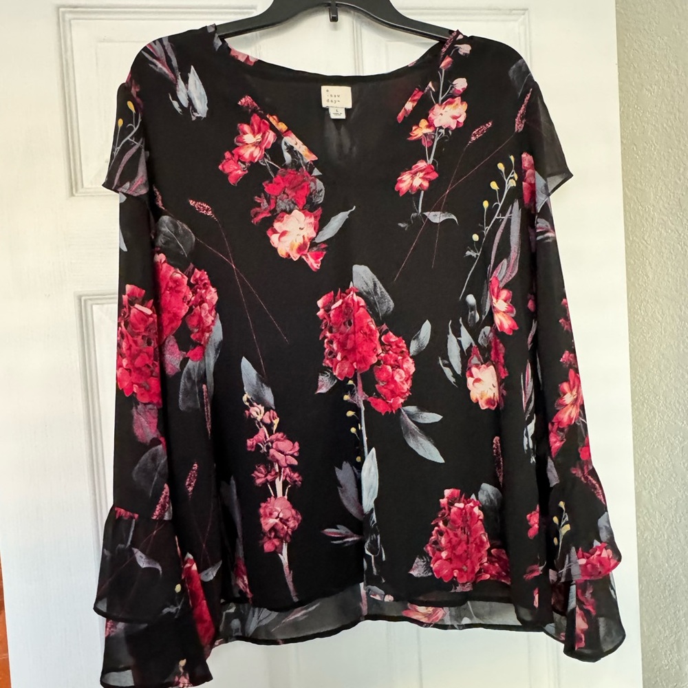 a new day Black Floral V-Neck Blouse with Flowers